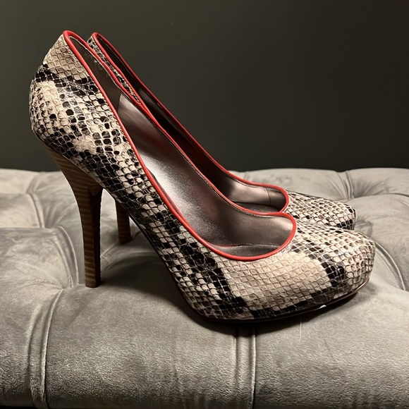 Guess Snakeskin Platform Heels - Picture 3 of 6
